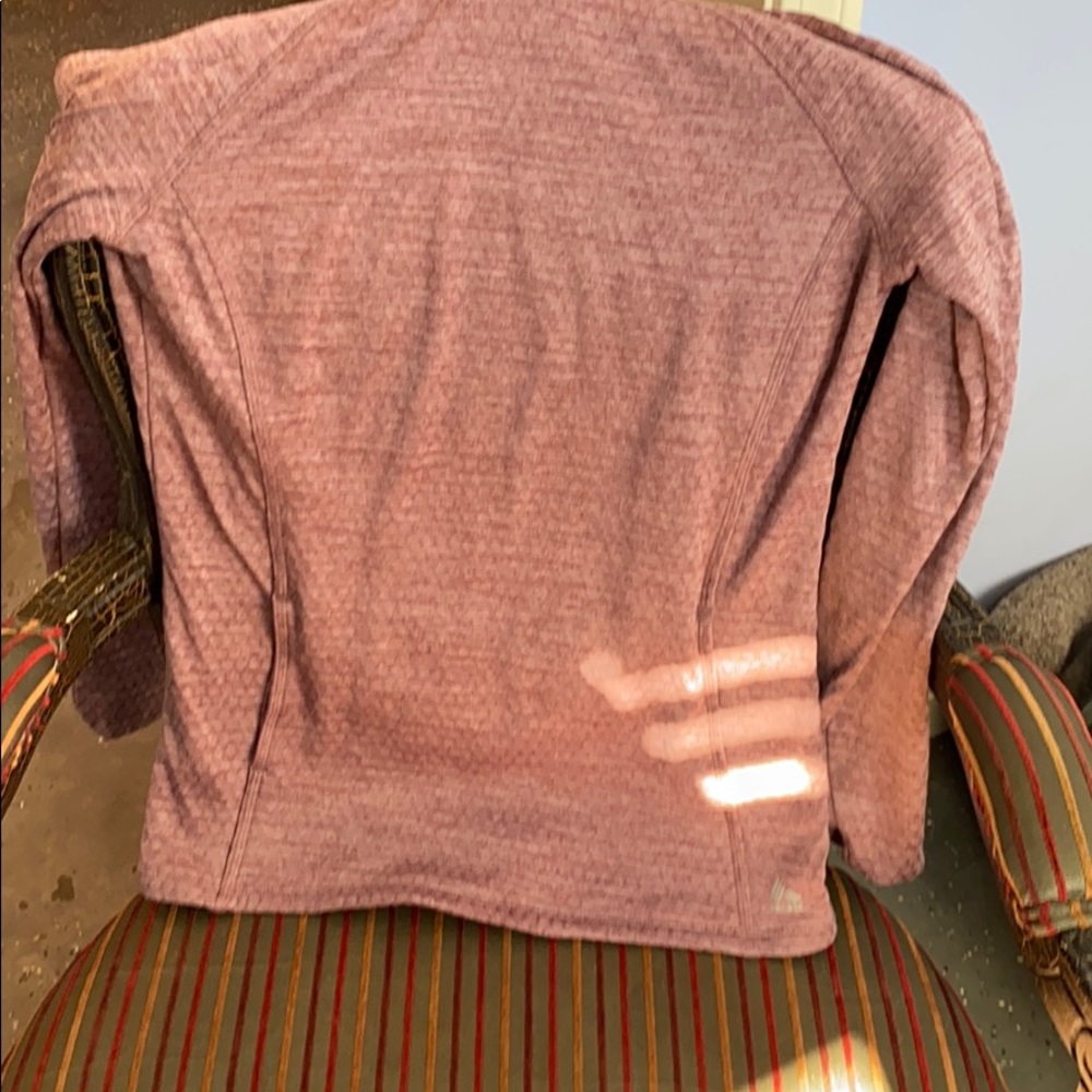 Long sleeve work out sweatshirt